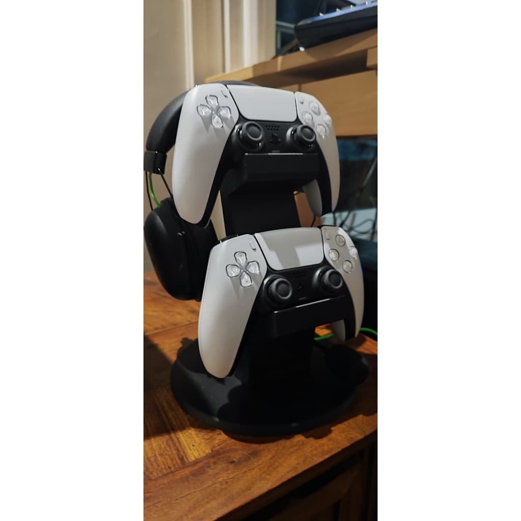 Suporte Duplo para Controle PS5 — foto 1